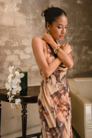 Alternative view of Đầm Lụa Cổ Đổ Hoa | Lisian Dress - S26.SM4D7